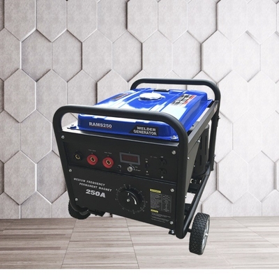 Сварщик ручки бензина танка 25L генератора 75V ручки DC 2kw 250A сваривая